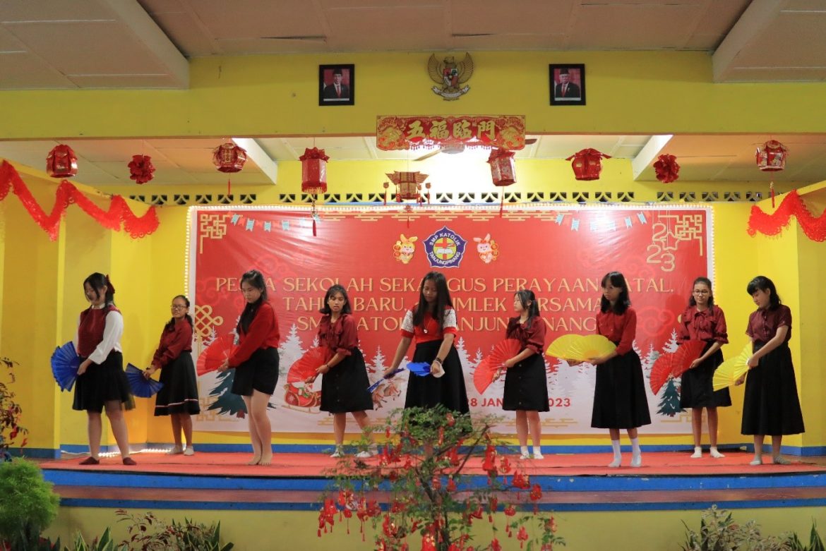 Tiga pesta SMP Katolik