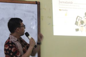 Suwito, Humas SD St Maria menjelaskan tentang jurnalistik