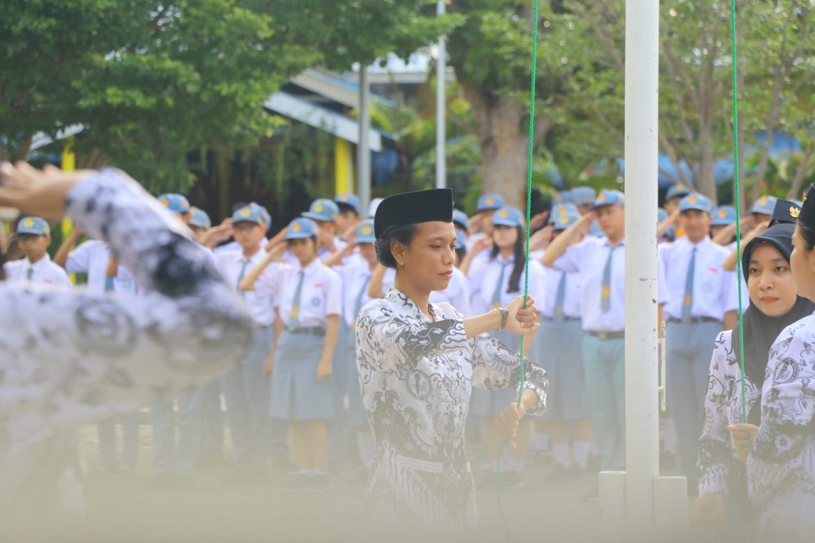 Hari Guru – SMASTY 1