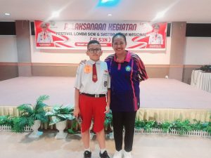 Juara Dua bidang Vokal Solo